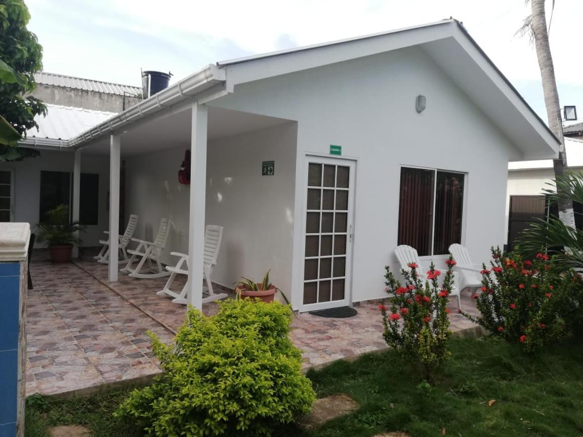 Apartamentos Turisticos Dona Flor San Andrés Exteriör bild