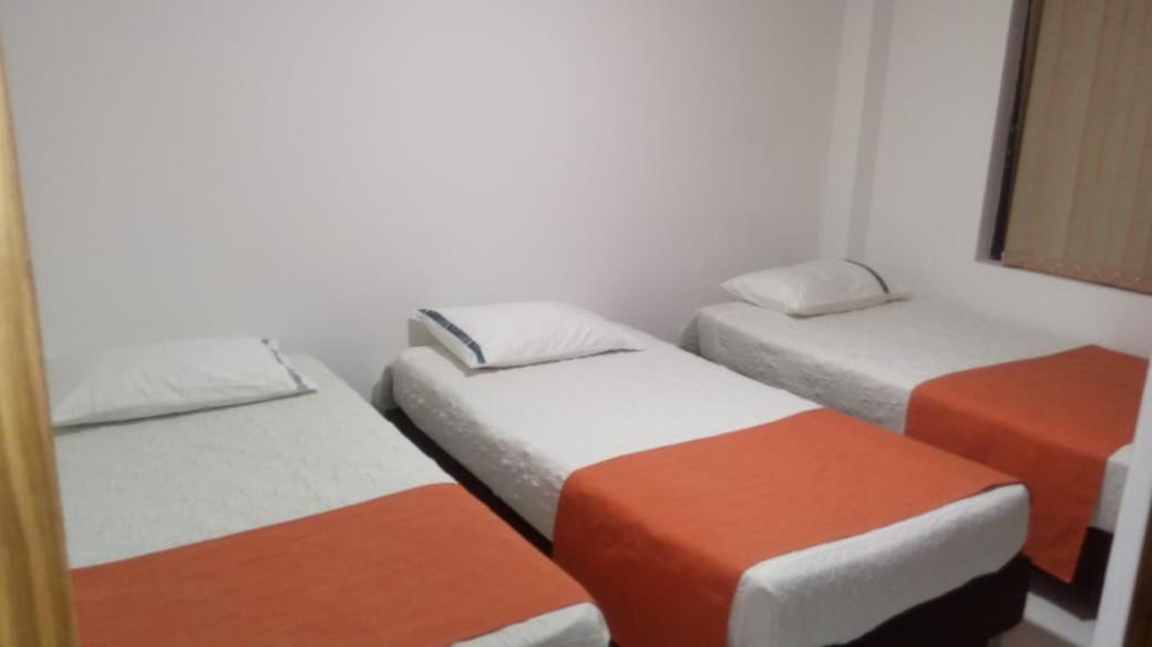 Apartamentos Turisticos Dona Flor San Andrés Exteriör bild